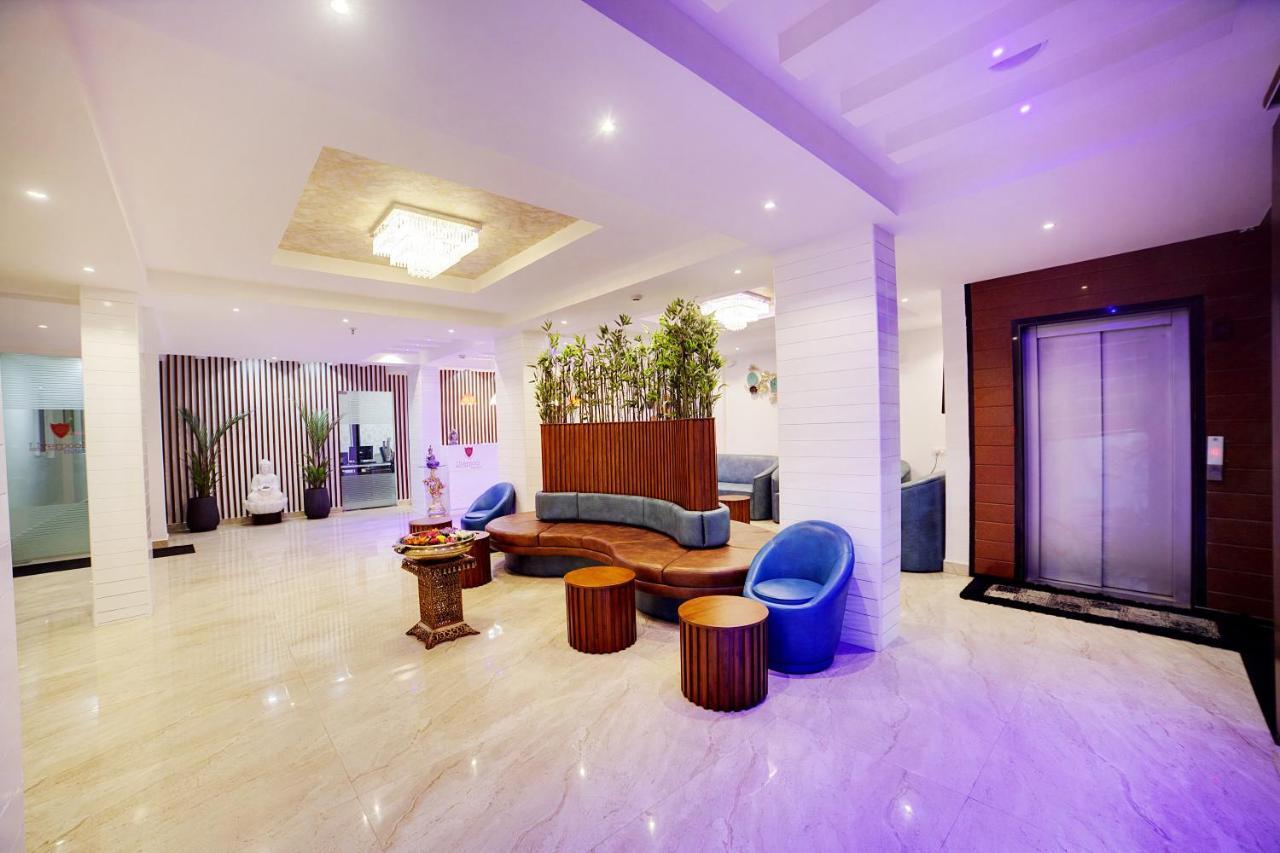 The Liverpool Blue Hotels Бангалор Екстериор снимка